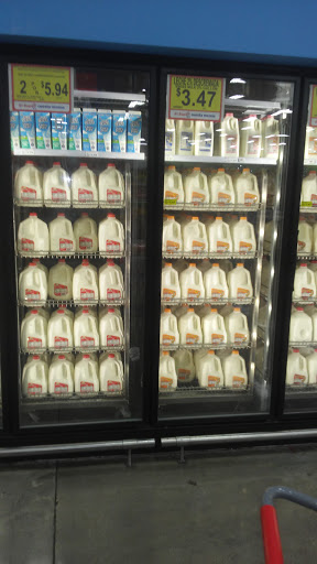 Grocery Store «El Super», reviews and photos, 315 San Fernando Mission Blvd, San Fernando, CA 91340, USA