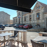 Atmosphère du Restaurant Café de la Terrasse à Marseillette - n°4