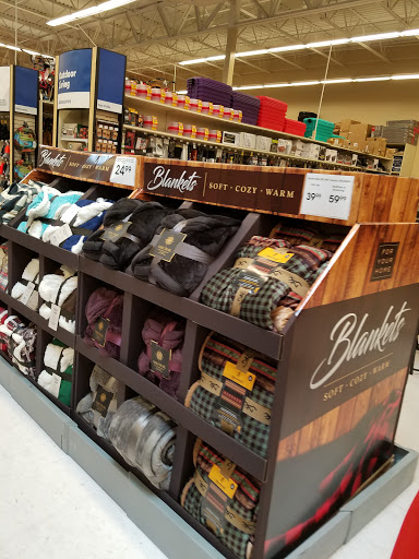 Sporting Goods Store «Academy Sports + Outdoors», reviews and photos, 7171 N Davis Hwy, Pensacola, FL 32504, USA