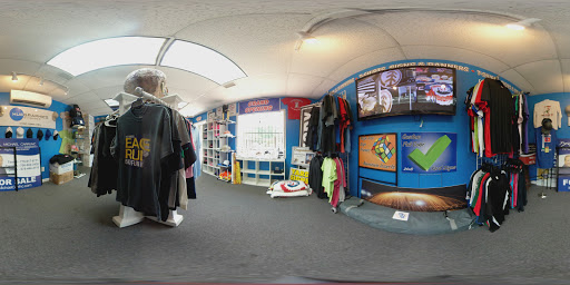 Sign Shop «Hue Graphics & Apparel, LLC», reviews and photos, 1365 4 Th Ave, Auburn, GA 30011, USA