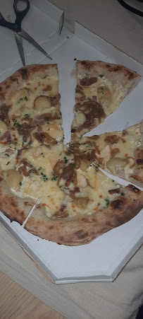 Plats et boissons du Pizzas à emporter Olive pizza olympique à La Crau - n°8