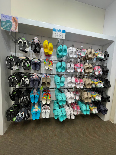 Clothing Store «Bealls Department Store», reviews and photos, 3701 Tamiami Trail E, Naples, FL 34112, USA