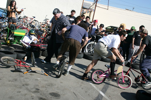 Bicycle Store «Atomic Cycles», reviews and photos, 17322 Saticoy St, Van Nuys, CA 91406, USA