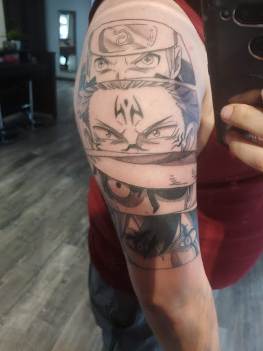 Explore easy henna tattoo ideas, creative tattoo ideas in Yuba City, available at Black Skull Tattoo