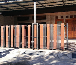RedDoorz near Trans Studio Mall 2 photo