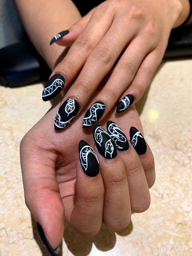 Nail Salon «Calhoun Nail Spa», reviews and photos, 3001 Hennepin Ave, Minneapolis, MN 55408, USA