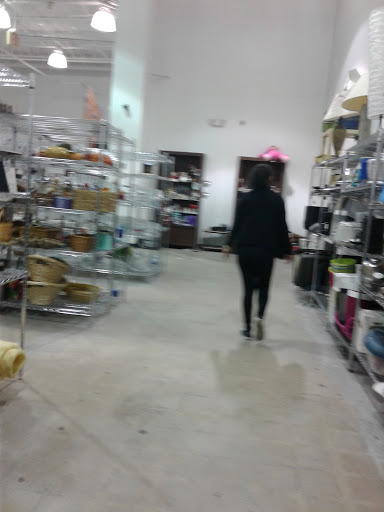 Thrift Store «Goodwill Superstore», reviews and photos, 3149 Hallandale Beach Blvd, Hallandale Beach, FL 33009, USA