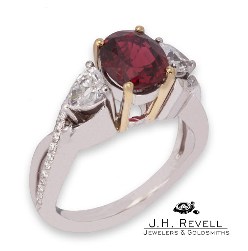 Jewelry Store «Revell Jewelers», reviews and photos, 904 Middle Rd, Bettendorf, IA 52722, USA