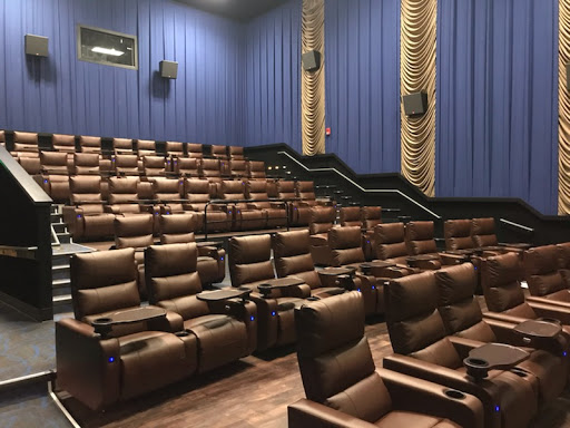 Movie Theater «B&B Theatres Overland Park 16», reviews and photos, 8601 W 135th St, Overland Park, KS 66223, USA