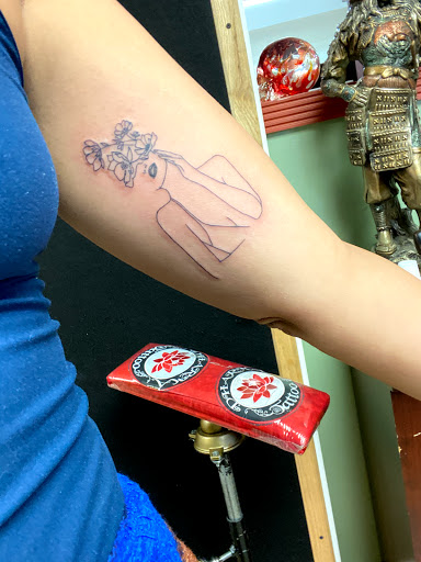 Tattoo Shop «Dharma Tattoo Studio», reviews and photos, 40 Curtiss Pkwy, Miami Springs, FL 33166, USA