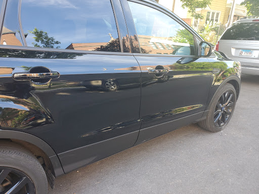 Auto Body Shop «C & W Auto Body and Glass», reviews and photos, 2626 N Clybourn Ave, Chicago, IL 60614, USA