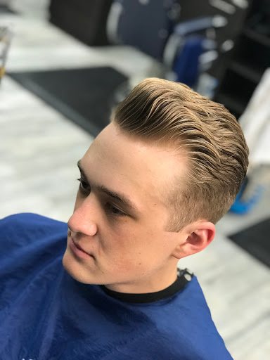 Barber Shop «Alpharetta Barber Shop», reviews and photos, 5530 Windward Pkwy #220, Alpharetta, GA 30004, USA