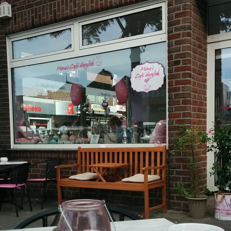 Mone's Café Herzlich