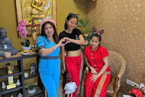 Yen Sabai Thai Massage image