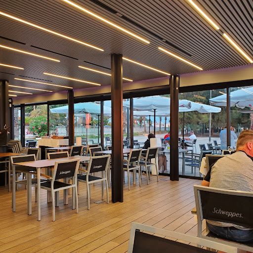 West Restaurant en La Línea de la Concepción