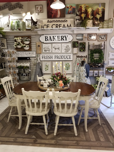 Antique Store «A Corner Cottage», reviews and photos, 895 Conner St, Noblesville, IN 46060, USA