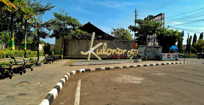 Taman Komunitas di Kabupaten Kulon Progo: Menikmati Keindahan Monumen Kulwaru (Tugu Keong) dan Taman Kota Corner