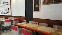Atmosphère du Restaurant indien Restaurant Indian Taste | Aappakadai à Paris - n°16