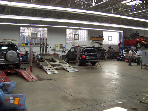 Auto Body Shop «J.R. Auto Collision Repair», reviews and photos, 543 N Arthur Ave, Arlington Heights, IL 60005, USA