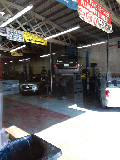 Auto Repair Shop «Davila Auto Service, Inc», reviews and photos, 2114 S Ashland Ave, Chicago, IL 60608, USA
