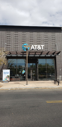 Cell Phone Store «AT&T», reviews and photos, 2224 E Williams Field Rd #105, Gilbert, AZ 85295, USA