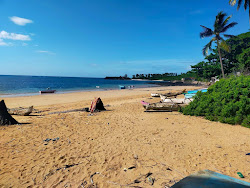 Foto di Plage De Hantsindzi con costa lunga e dritta