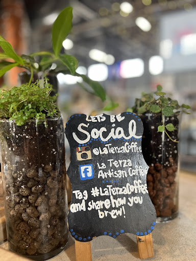 Coffee Shop «La Terza Artisan Coffee Roasterie», reviews and photos, 611 Shepherd Dr #17, Cincinnati, OH 45215, USA