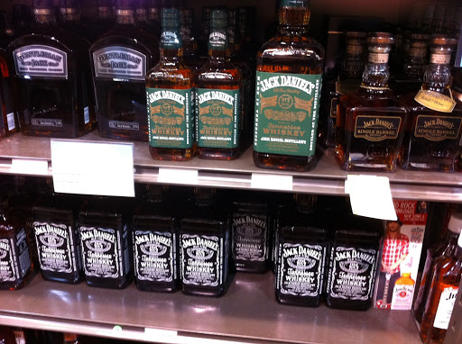 Wine Store «Total Wine & More», reviews and photos, 13711 S Tamiami Trail, Fort Myers, FL 33912, USA