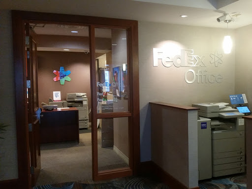 Copy Shop «FedEx Office Print & Ship Center», reviews and photos, 1001 Cass St, Omaha, NE 68102, USA