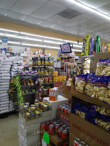 Grocery Store «El Oso Blanco Super Market», reviews and photos, 3611 W Hillsborough Ave, Tampa, FL 33614, USA