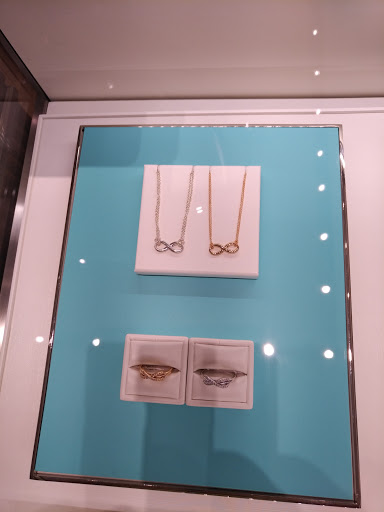 Jewelry Store «Tiffany & Co.», reviews and photos, 2223 N Westshore Blvd, Tampa, FL 33607, USA