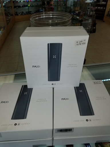 Tobacco Shop «Smoke N Pipes Smoke Shop», reviews and photos, 5306 Washington Ave, Houston, TX 77007, USA