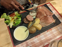 Raclette du Restaurant Le Refuge à Les Rousses - n°7