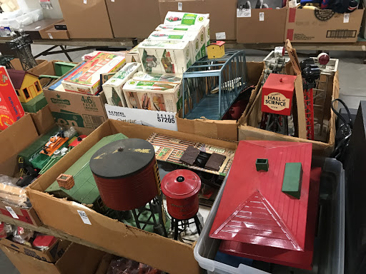 Auction House «RPN Sales & Auction House», reviews and photos, 4451 N Milwaukee Ave, Chicago, IL 60630, USA