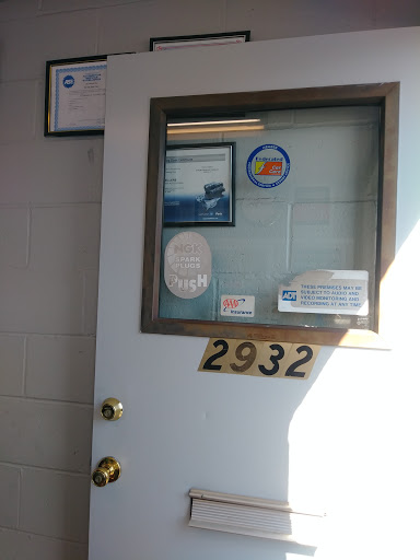 Auto Repair Shop «Upper Grove Way Auto Repair», reviews and photos, 2932 Grove Way, Castro Valley, CA 94546, USA