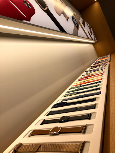 Computer Store «Apple Waterside Shops», reviews and photos, 5555 Tamiami Trail N, Naples, FL 34108, USA