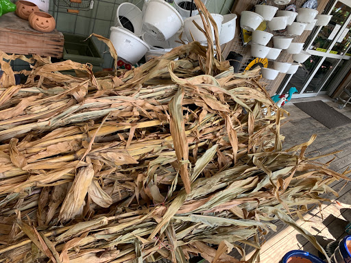 Animal Feed Store «Wabash Feed & Garden Store», reviews and photos, 4537 N Shepherd Dr, Houston, TX 77018, USA