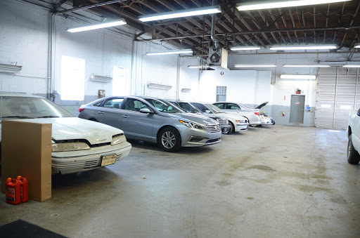 Auto Body Shop «Blue Grass Auto Body Inc», reviews and photos, 1040 W High St, Lexington, KY 40508, USA