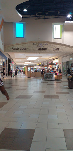 Movie Theater «Regal Cinemas Southland Mall 16», reviews and photos, 20505 S Dixie Hwy, Cutler Bay, FL 33189, USA