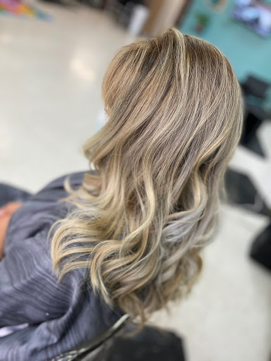 Beauty Salon «Tres Latinas Beauty Salon», reviews and photos, 788 Normandy St, Houston, TX 77015, USA