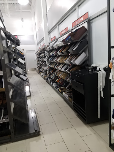 Department Store «Saks OFF 5TH», reviews and photos, 3885 Eagan Outlets Pkwy, Eagan, MN 55122, USA