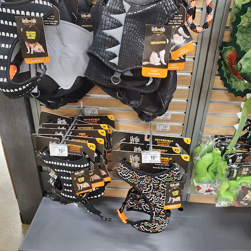 Pet Supply Store «PetSmart», reviews and photos, 745 W Huntington Dr, Monrovia, CA 91016, USA