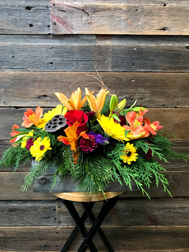Florist «Forest Lake Floral, Gift & Garden», reviews and photos, 508 Lake St S, Forest Lake, MN 55025, USA