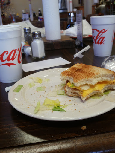 American Restaurant «Two Dads Cafe n Catering», reviews and photos, 301 E Sullivan St, Kingsport, TN 37660, USA