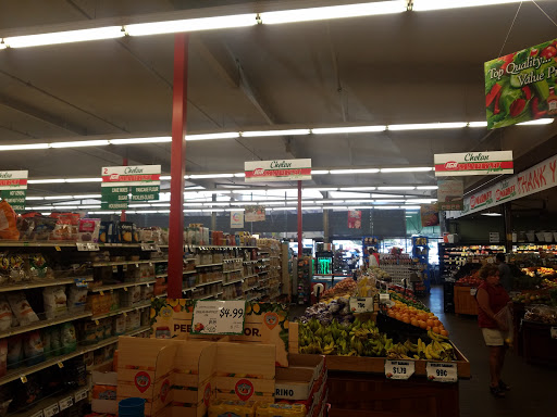 Grocery Store «Red Apple Markets», reviews and photos, 310 W Manson Hwy, Chelan, WA 98816, USA