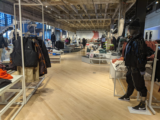 Clothing Store «Nike Lenox», reviews and photos, 3393 Peachtree Rd, Atlanta, GA 30326, USA