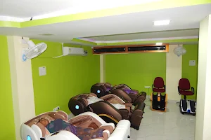 Robbotic Massage Center image