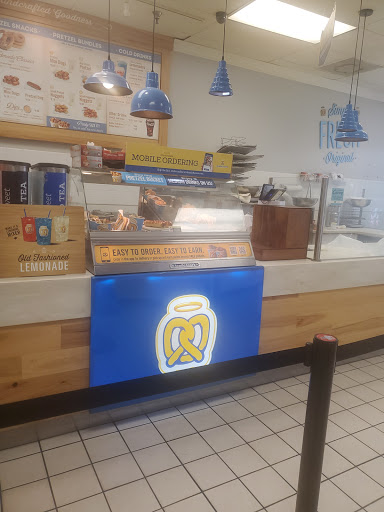 Sporting Goods Store «Nike Factory Store», reviews and photos, 5195 Factory Shops Blvd, Ellenton, FL 34222, USA