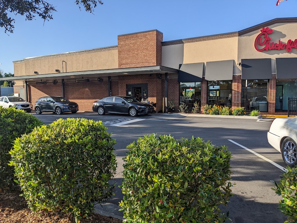 ChickfilA Wilmington, NC 28403 Menu, Hours, Reviews and Contact