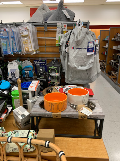 Department Store «T.J. Maxx», reviews and photos, 30965 Five Mile Road, Livonia, MI 48154, USA